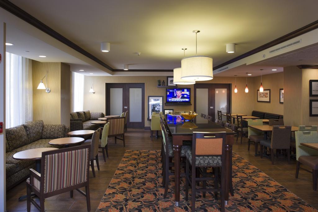 Hampton Inn Asheville - Biltmore Area エクステリア 写真