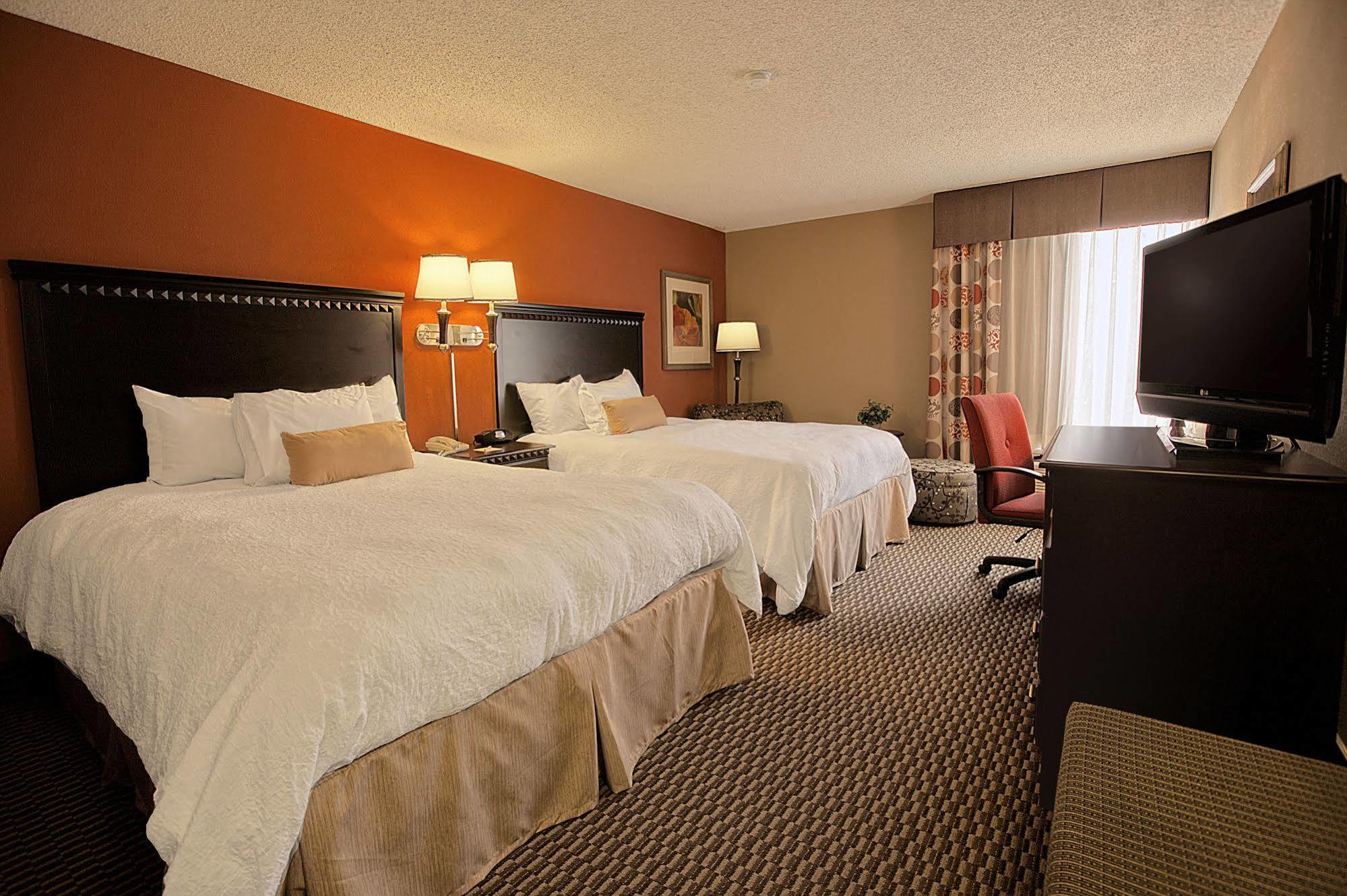 Hampton Inn Asheville - Biltmore Area エクステリア 写真