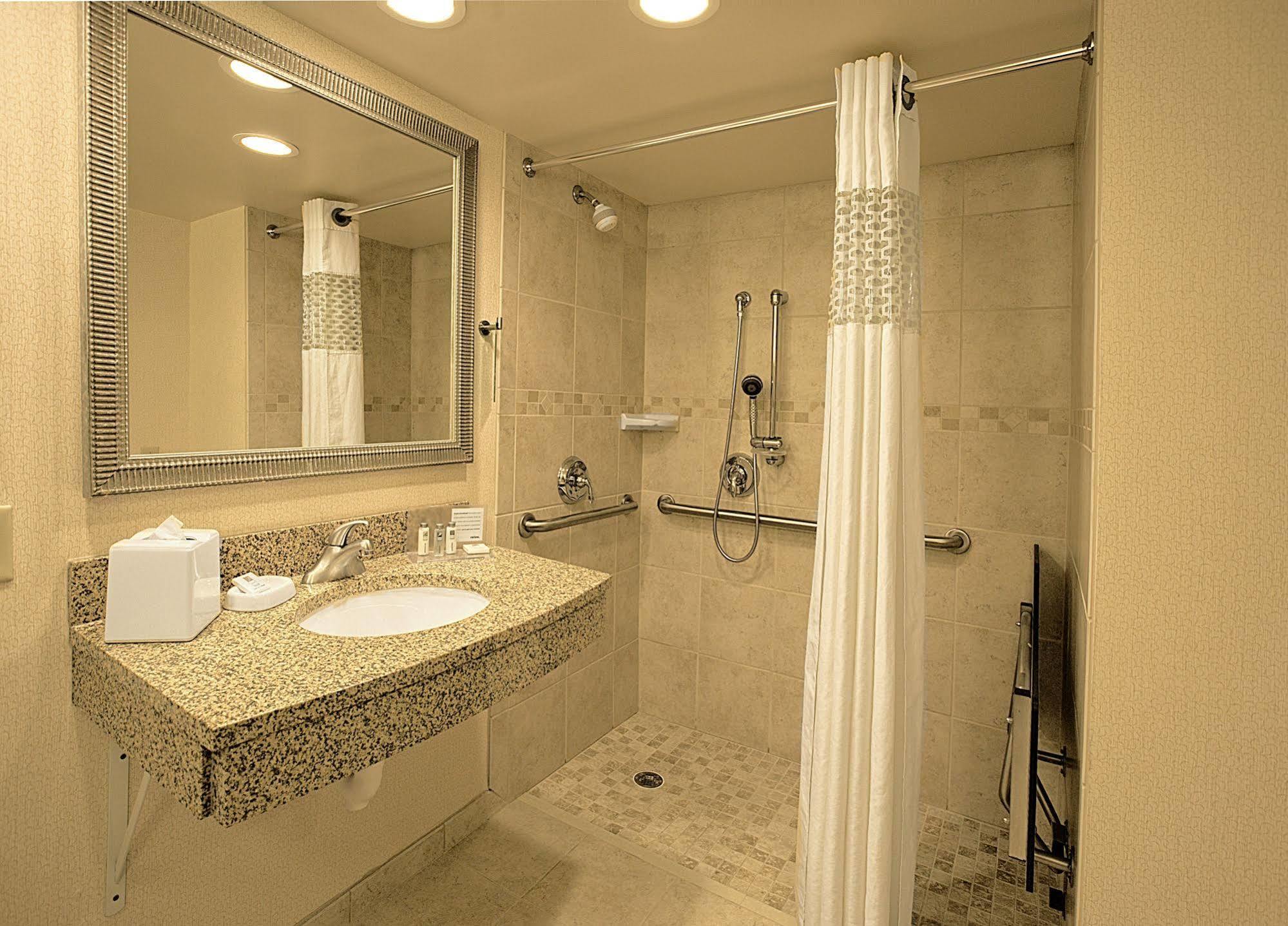 Hampton Inn Asheville - Biltmore Area 部屋 写真